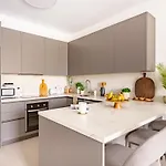Sanders Limassol Park - Full Building * Trachoni (Limassol)