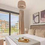 Апартаменты Sanders Limassol Park - Full Building