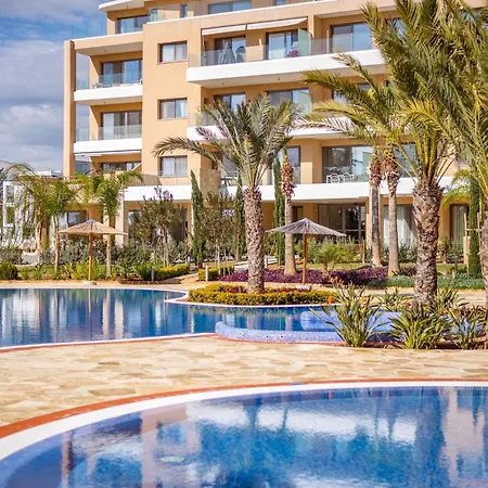 Sanders Limassol Park - Full Building